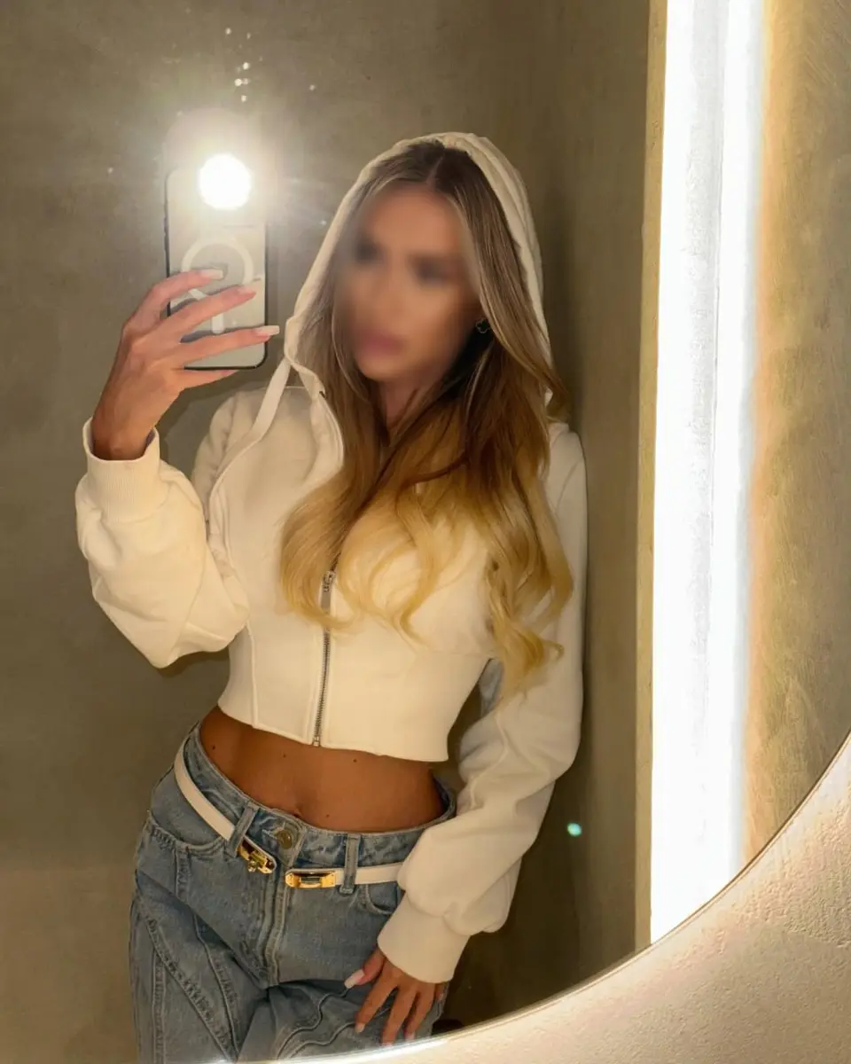 Ella profile in Dubai