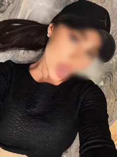 Emilia profile in Dubai