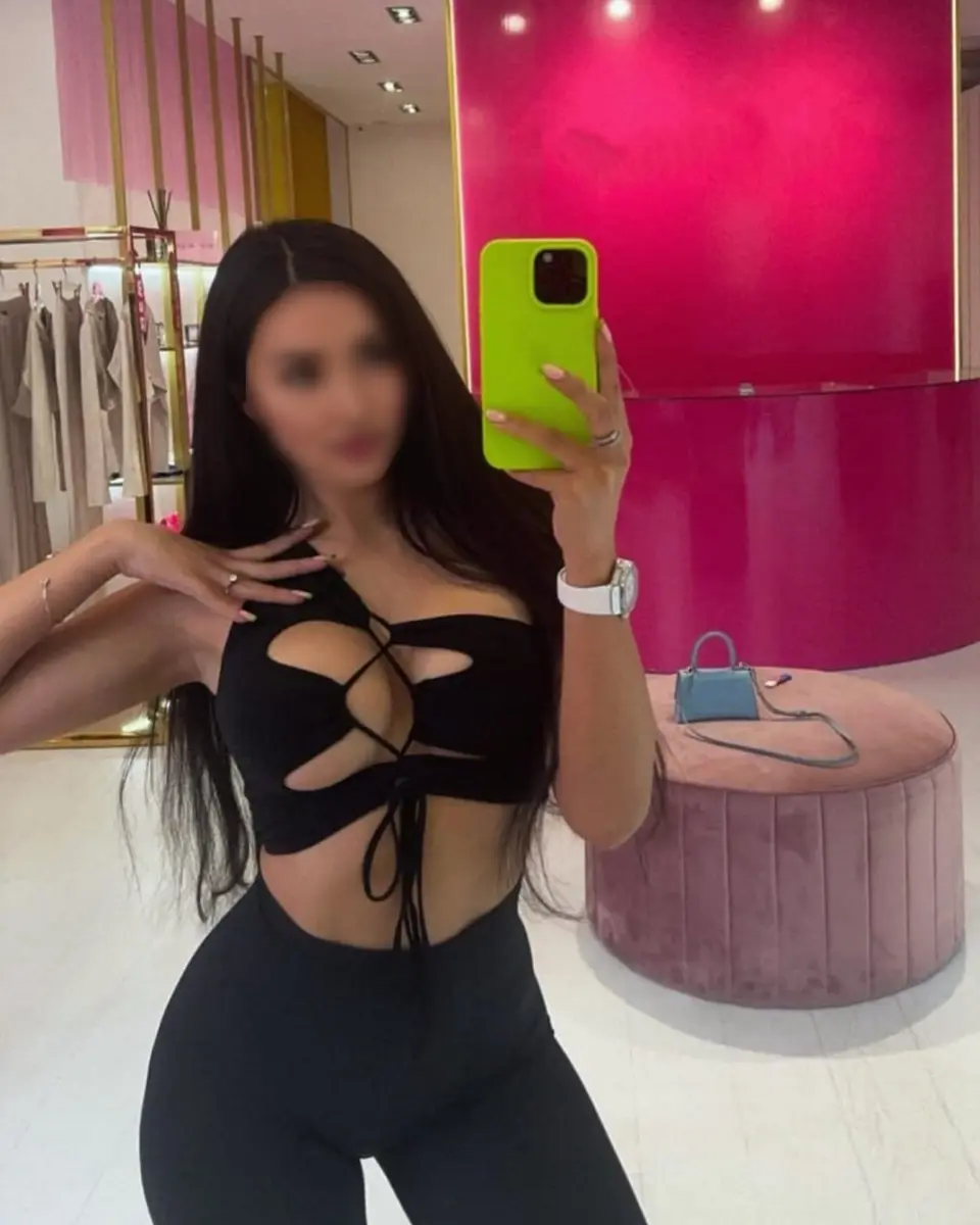 Gloria profile in Dubai