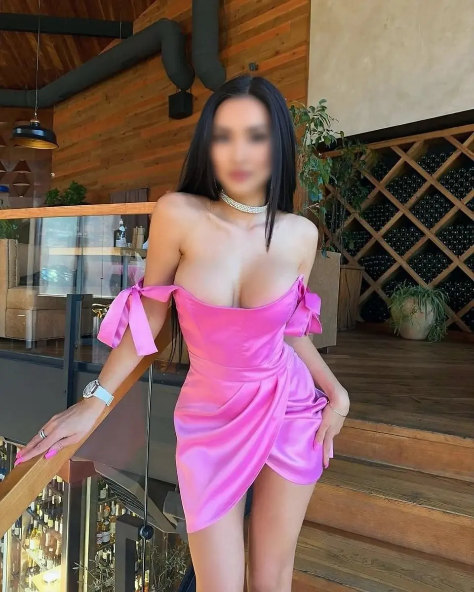 Gloria profile in Dubai