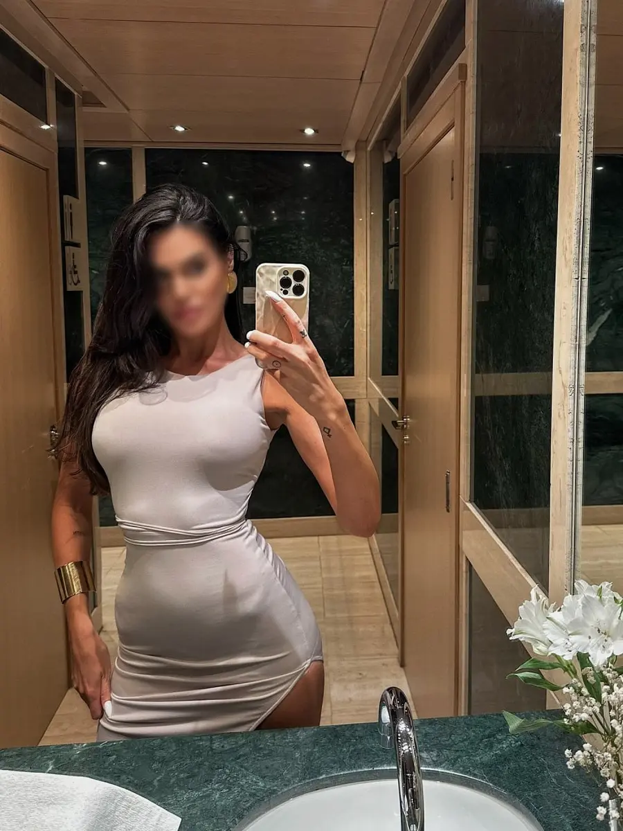 Leah profile in Dubai