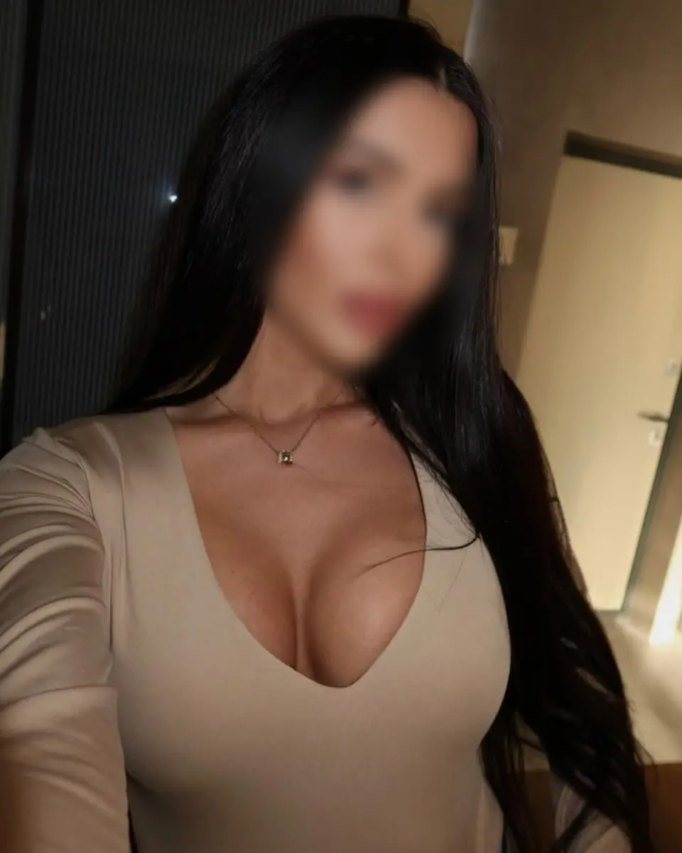 Linda profile in Dubai